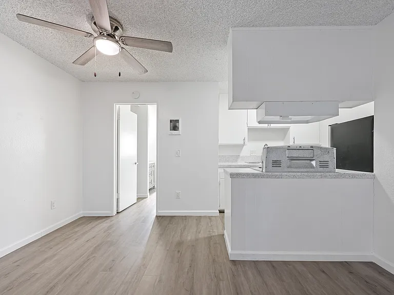 4880 Rolando Ct #27 — Photo 5