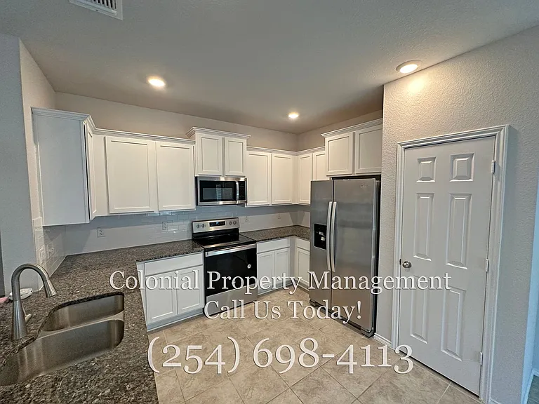 2424 Elba Dr — Photo 3