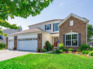 348 Fieldstone Dr, Woodstock, IL