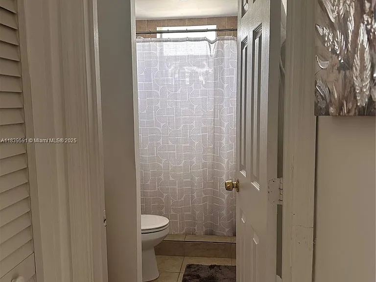 1100 NE 1st Ct #103 — Photo 7