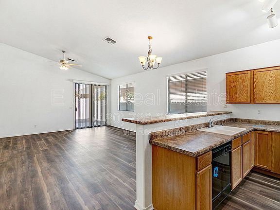 3rd image of 17228 W Elm St