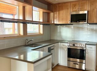 1534 NE Burgess Pl, Bend, OR 97701