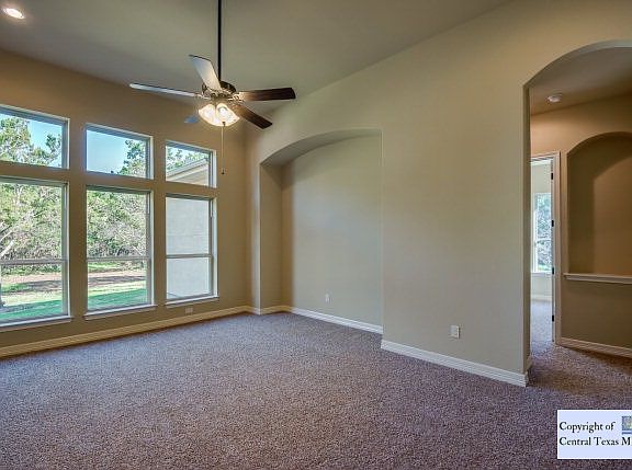 4th image of 942 S Woodland Oaks