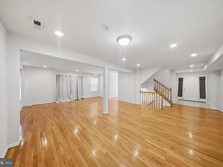 7611 Temple Hill Rd — Photo 4