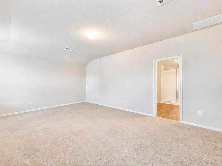 5913 Diamondleaf Bnd — Photo 11