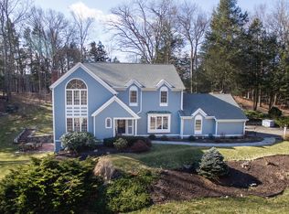 10 Old Stone Ct, Ridgefield, CT 06877