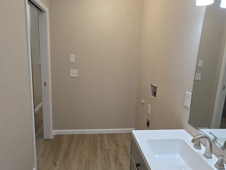 1803 N Spokane St — Photo 8