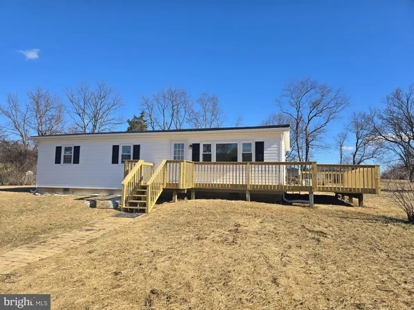 304 Big Spring Dr, Kearneysville, WV 25430