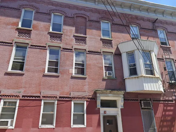 159 Hutton Street image 1 of 7