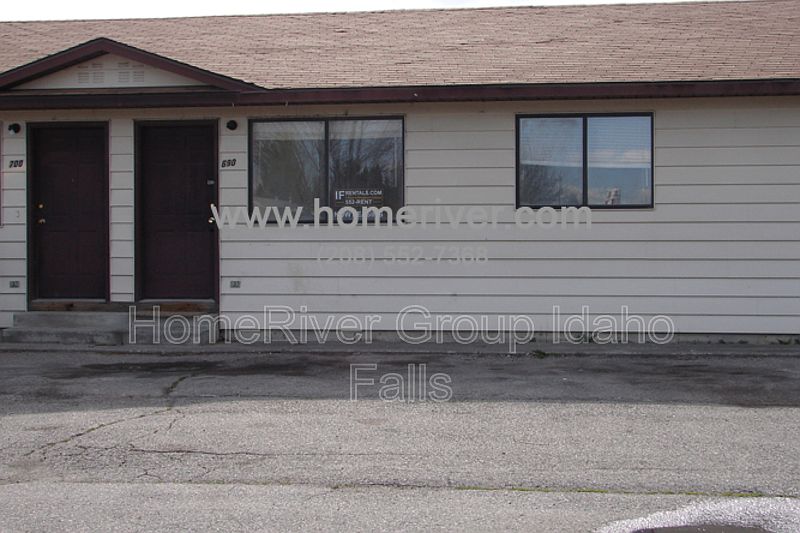 1st image of 680 Vassar Way