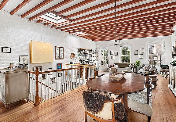 4th image of 9 Wyckoff St #2