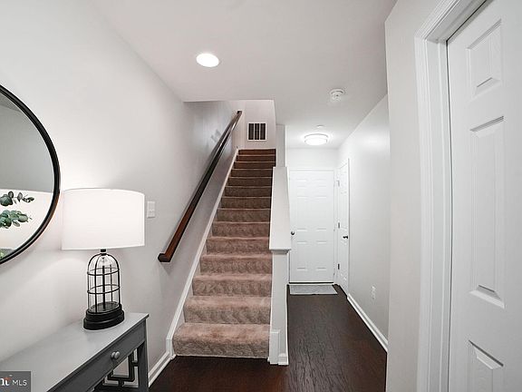 3rd image of 12521 Honey Locust Way