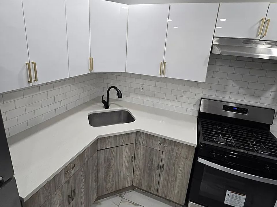 1st image of 68 9th Ave Floor 2