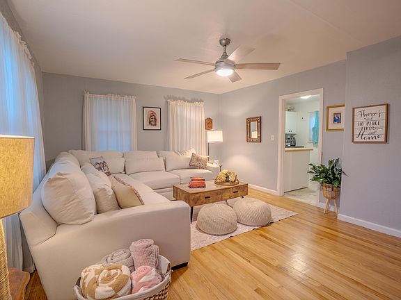5th image of 812 Seaton Ave