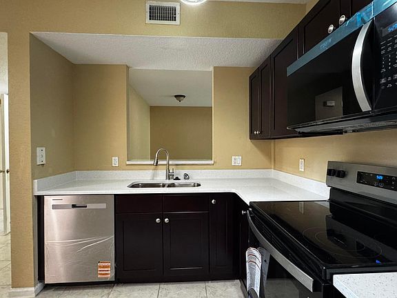 4th image of 1103 Golden Lakes Boulevard #1011
