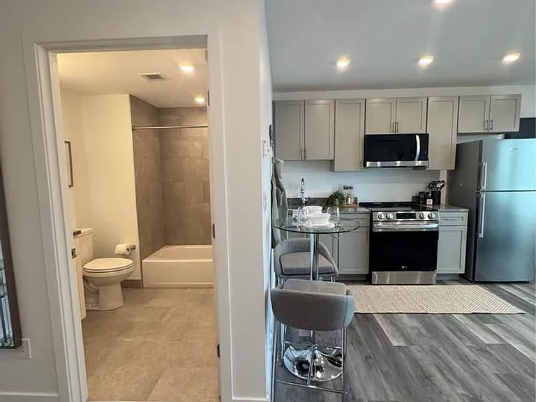 585 ESSEX STREET — Photo 75