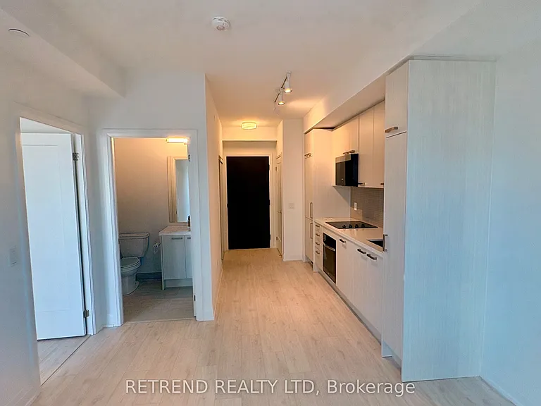 20 Soudan Ave #1110 — Photo 15