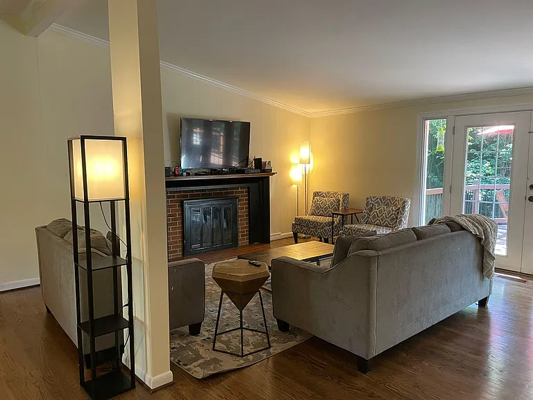 1633 Wrightson Dr — Photo 5