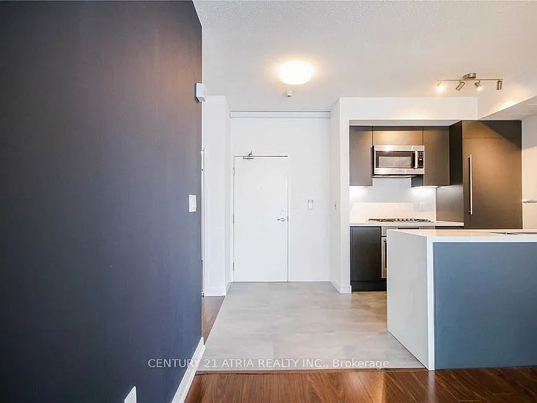 9 Spadina Ave #618 — Photo 4
