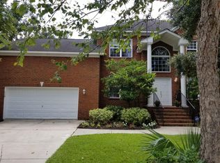 1329 Kingfisher Cir, Hanahan, SC 29410