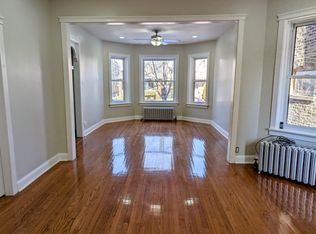 4023 W Oakdale Ave #1, Chicago, IL 60641