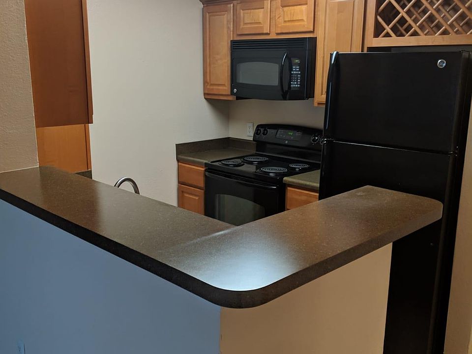 1st image of 423 W Vermont St APT 250
