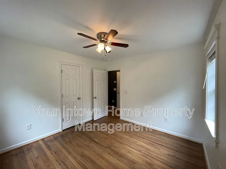 445 Gift Ave SE — Photo 20