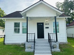 1505 Yupon St, Baytown, TX 77520