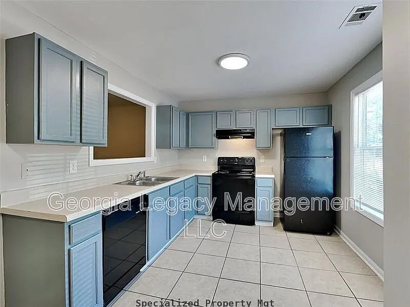 407 Maple Way — Photo 4