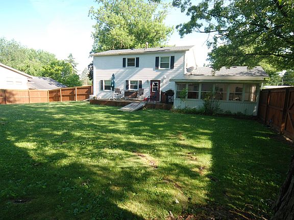 3rd image of 1025 Marseille Dr