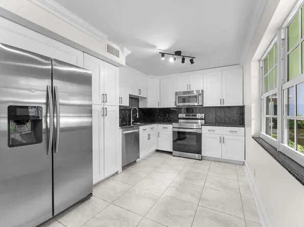 4240 Oaks Ter APT 103, Pompano Beach, FL 33069
