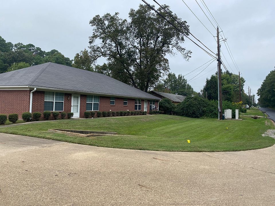 2nd image of 4827 N Park Rd
