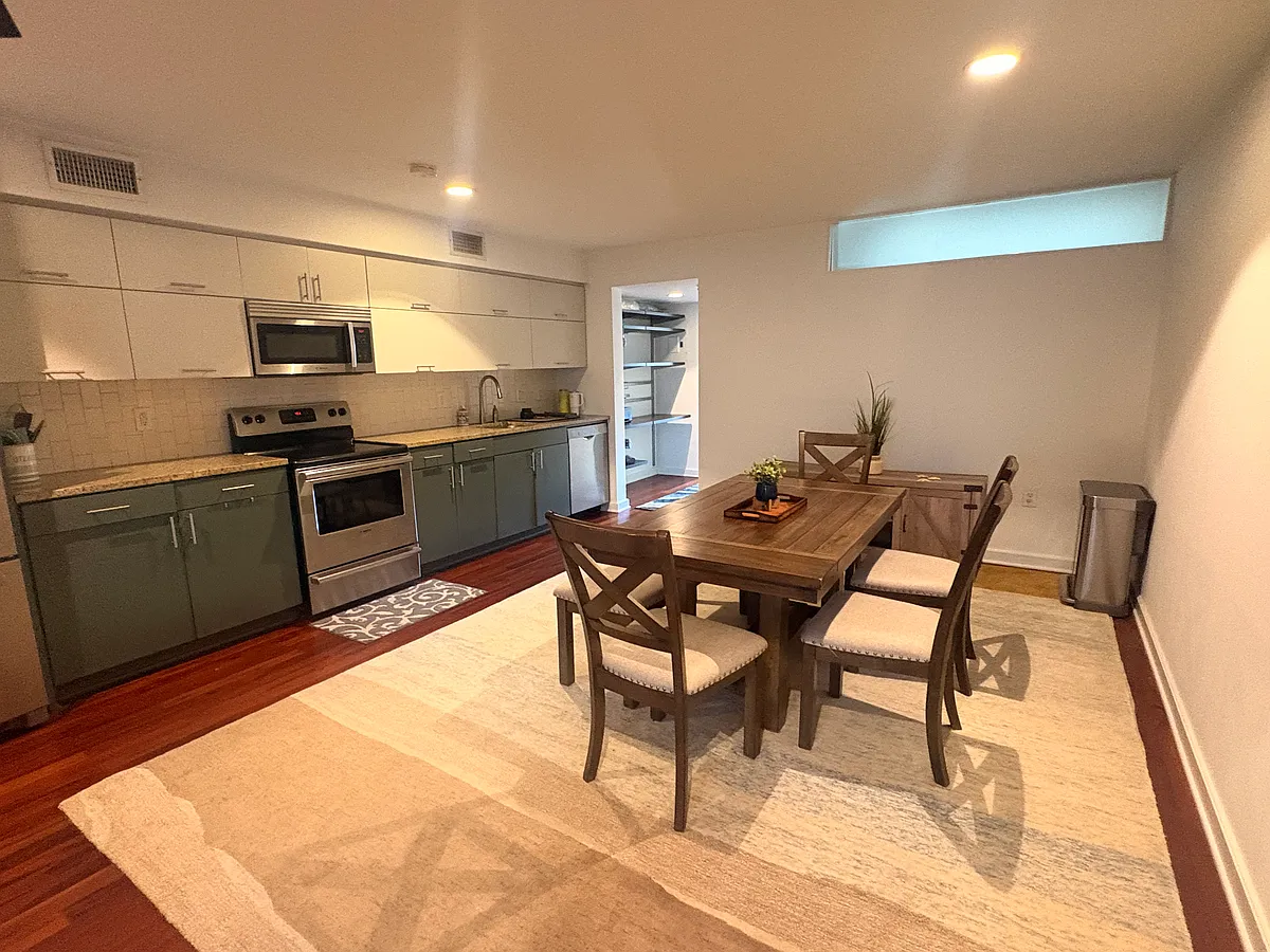 Dining area and kitchen view - 904 West Ave #203
