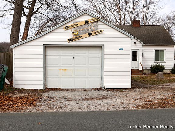 3rd image of 2378 Duff Rd
