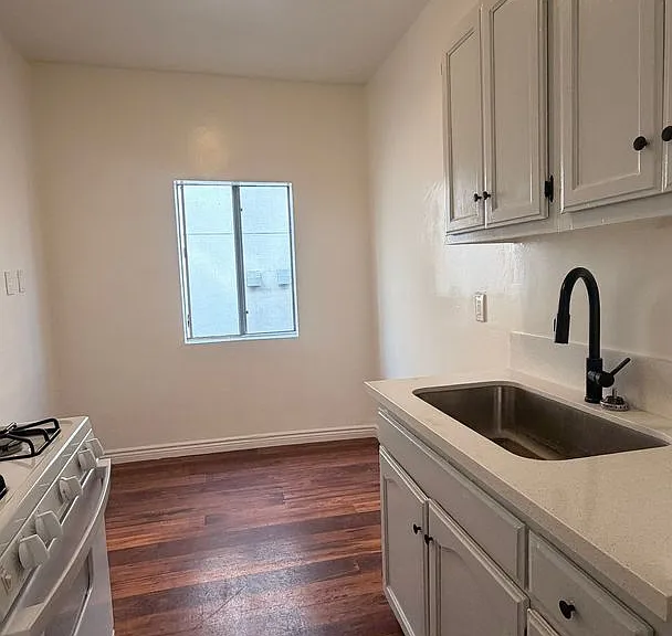 2420 Michigan Ave #101-210 — Photo 2