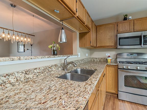 5th image of 2913 Shelly Ln #2913