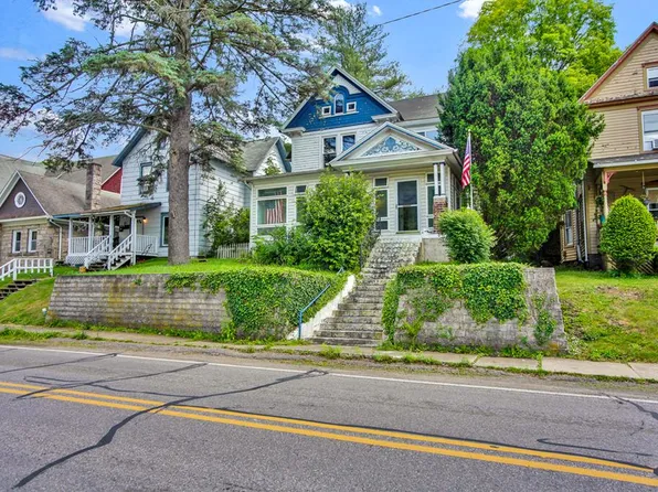 15 Germania St, Galeton, PA 16922