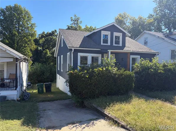 3834 Waco Dr, Saint Louis, MO 63121