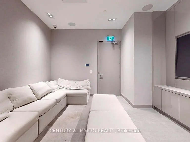 251 Jarvis St #315 — Photo 46