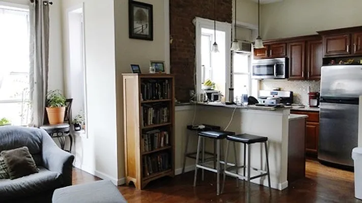 Rented by Elite NY Holdings | media 69