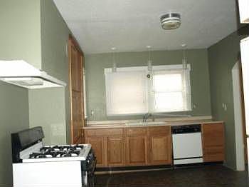 5th image of 225 Mayo Ave