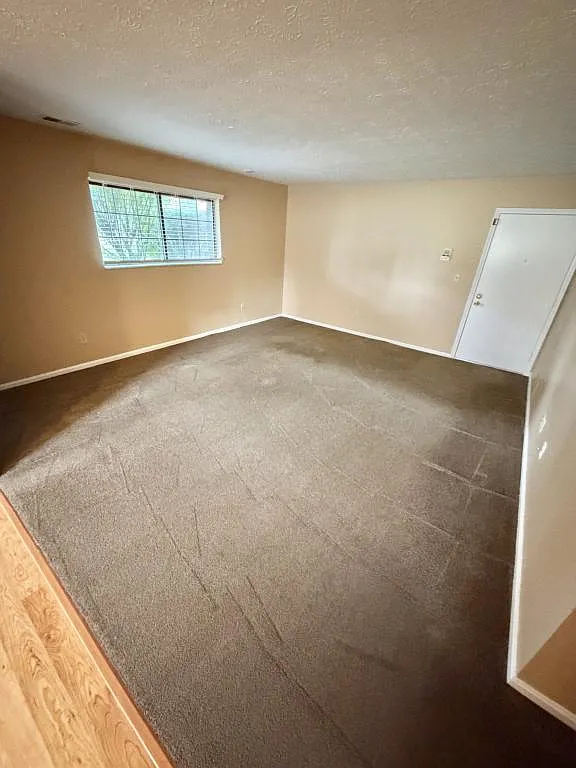 6365 Catawba Dr — Photo 4