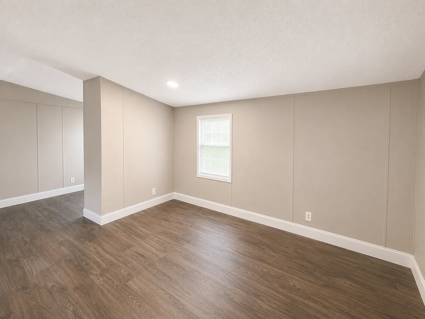 4 bed, 2.0 bath, $1,300 — Photo 4