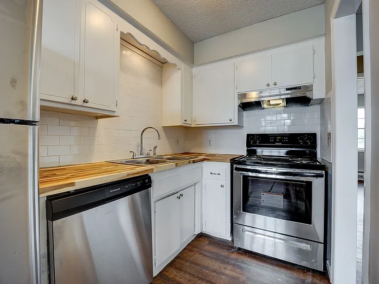 Mill Creek Apartments — Photo 8