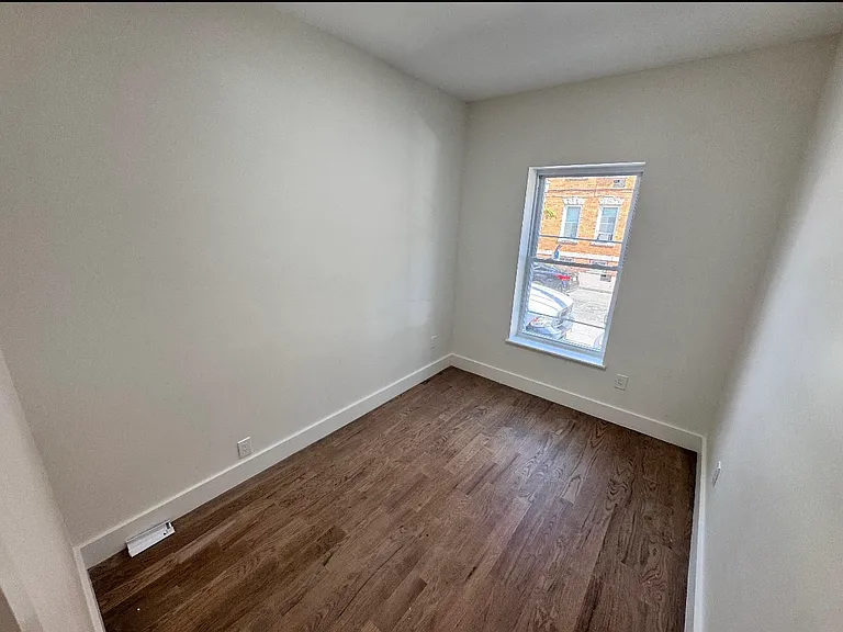 10 School St #101 — Photo 5