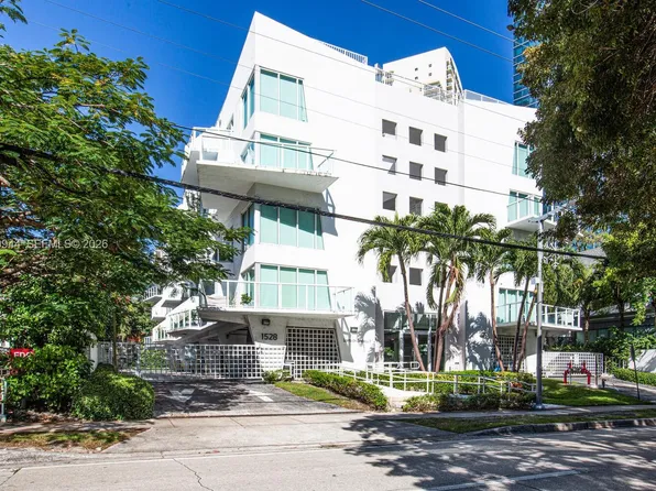 1528 Brickell Ave APT 109, Miami, FL 33129