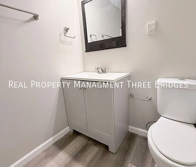 9024 Forest Ave — Photo 14