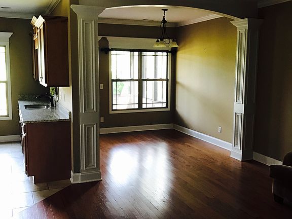 2nd image of 61 Orchard Ln