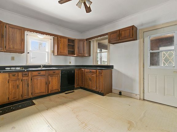 2nd image of 2620 W G Ave