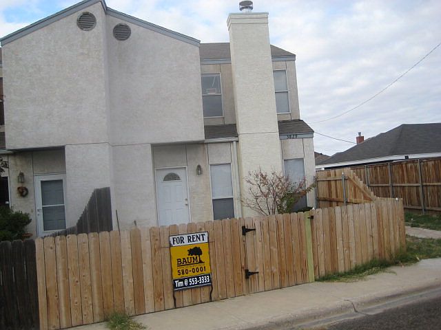 1st image of 3829 Mayer Dr